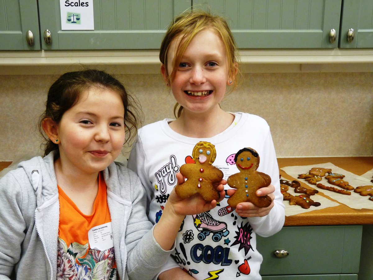 DownsendP's tweet photo. Christmas cooking...gingerbread! https://t.co/1npKqv94LL