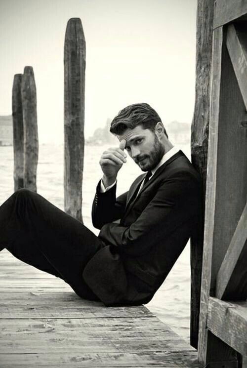 ChrystianGrey's tweet photo. Querido Papá Noel: Iré al grano:
 • El.. #ChristianGrey 

                                  Muchas gracias. https://t.co/eO6XwaS6Yp