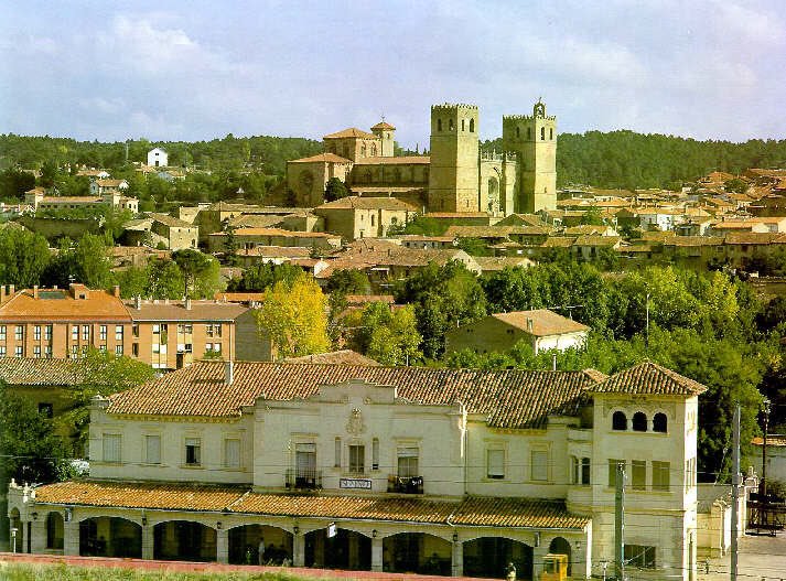 Domingortiz's tweet photo. Sé que me has estado esperando. Y al fin mañana te vuelvo a ver, Sigüenza. https://t.co/LfTMFidiUg