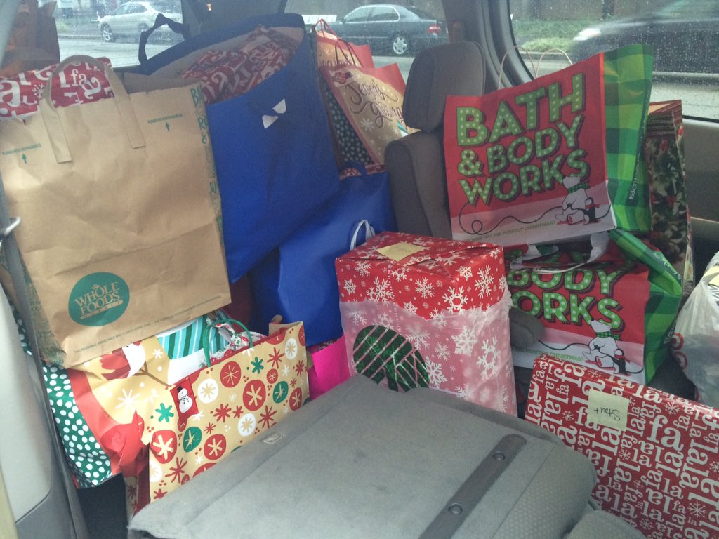NRGhfarber's tweet photo. TY #AdoptaFamily for the great work you do. Employees of @nrgenergy Philly are so proud to support you. https://t.co/wbwX64jxA6
