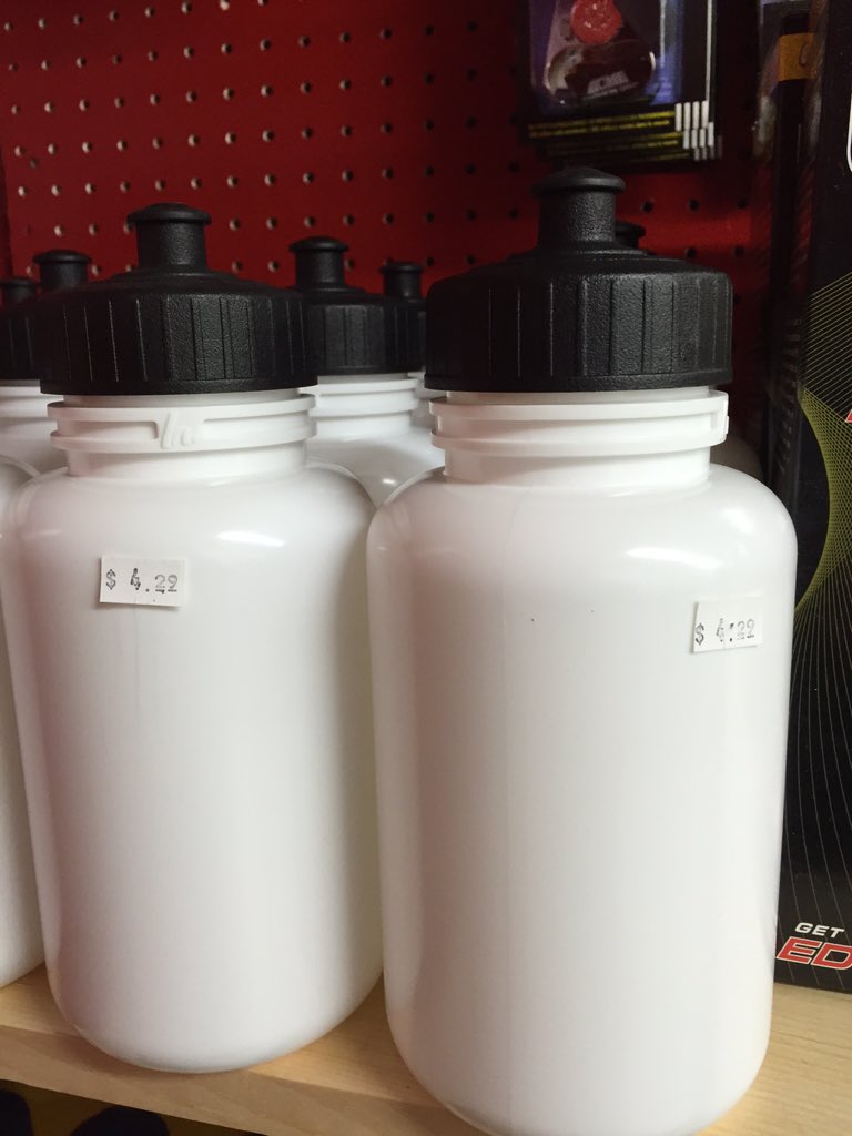 frenchysproshop's tweet photo. Water bottles are in!!!! https://t.co/G0W0mB5mmW