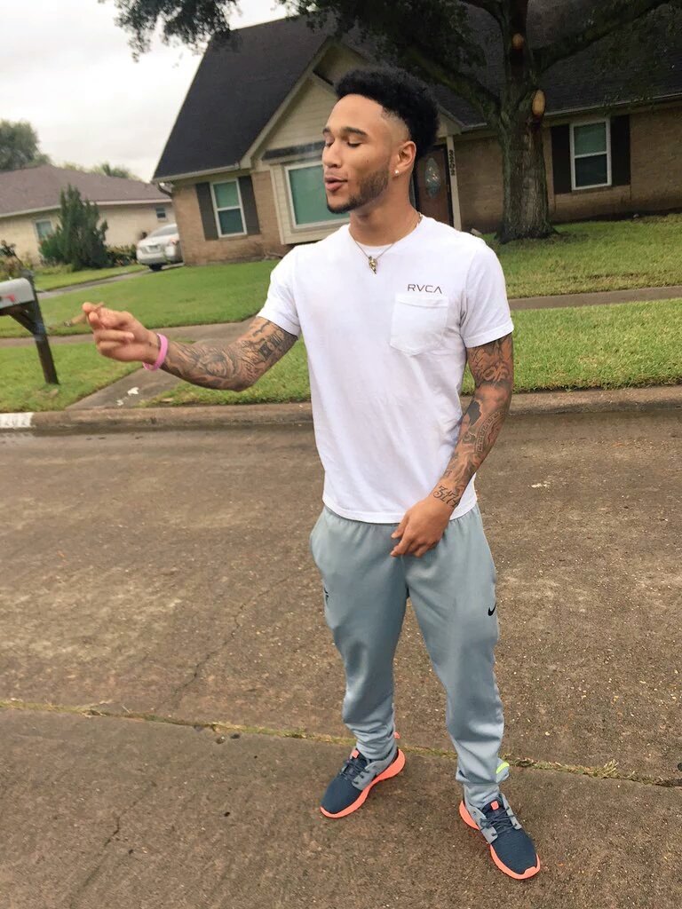JayGangKid's tweet photo. https://t.co/mS9IILvBsw