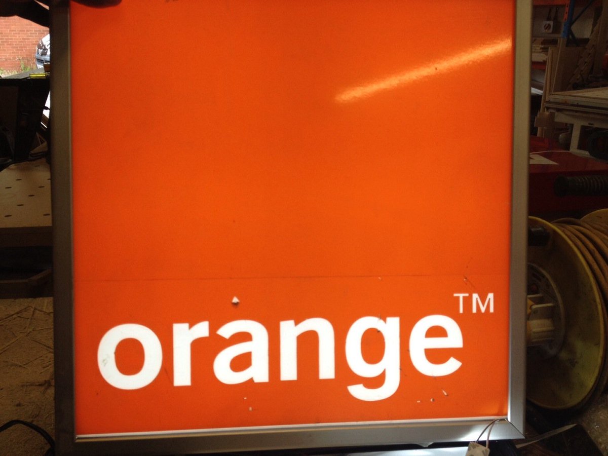 SignCompEurope's tweet photo. 50mm return illumination using our #BaltLED P25 system. The perfect system for shallow box illumination. #led https://t.co/zMiQp25q98