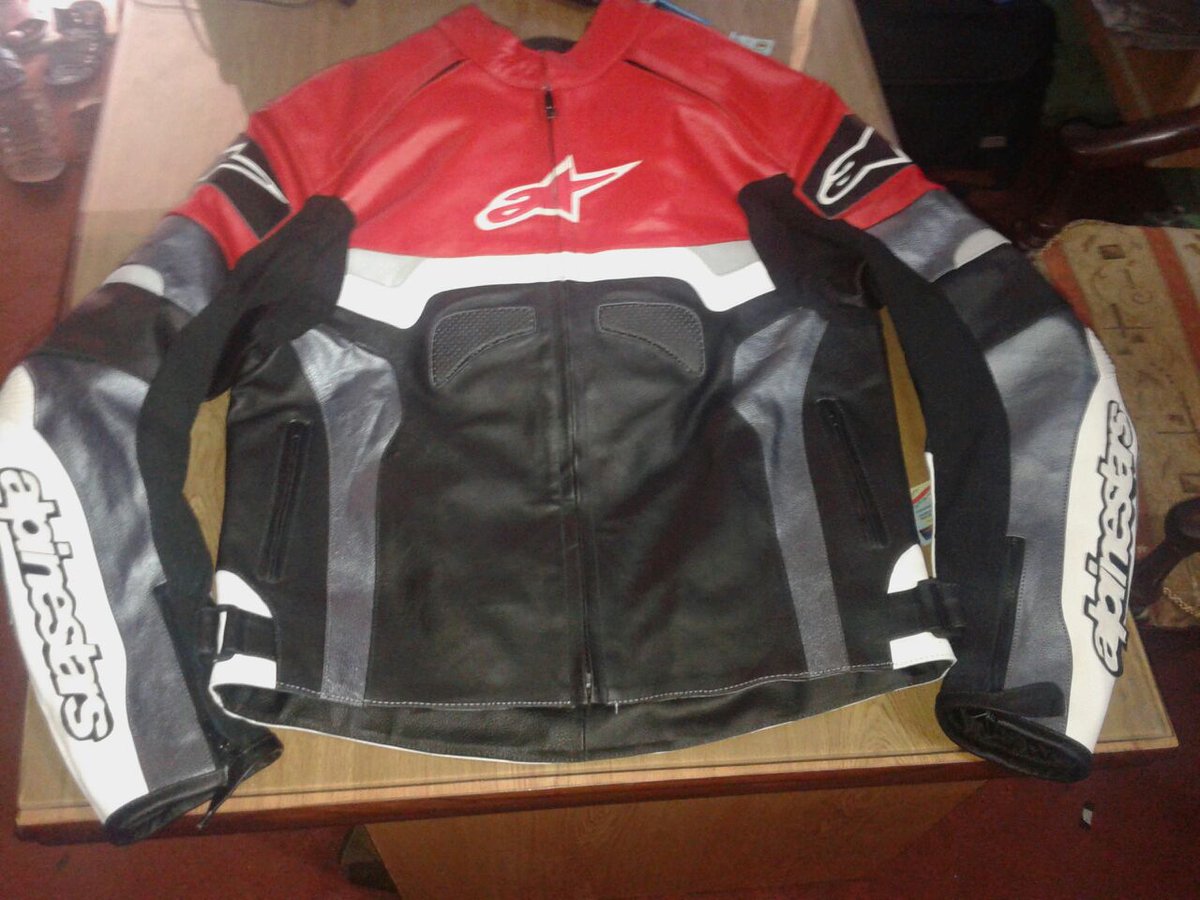 sports_store471's tweet photo. Get racing apparel with your custom logo and your own choice color design 
https://t.co/oMAVu1lcrF #Racing https://t.co/ENTRE0G5lT