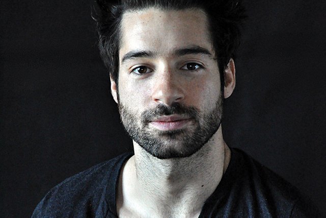 Raising the Roof With <a href="/jessekovarsky/">scruffyJ</a> in <a href="/FiddlerBroadway/">Fiddler on the Roof</a> nextmagazine.com/content/raisin…