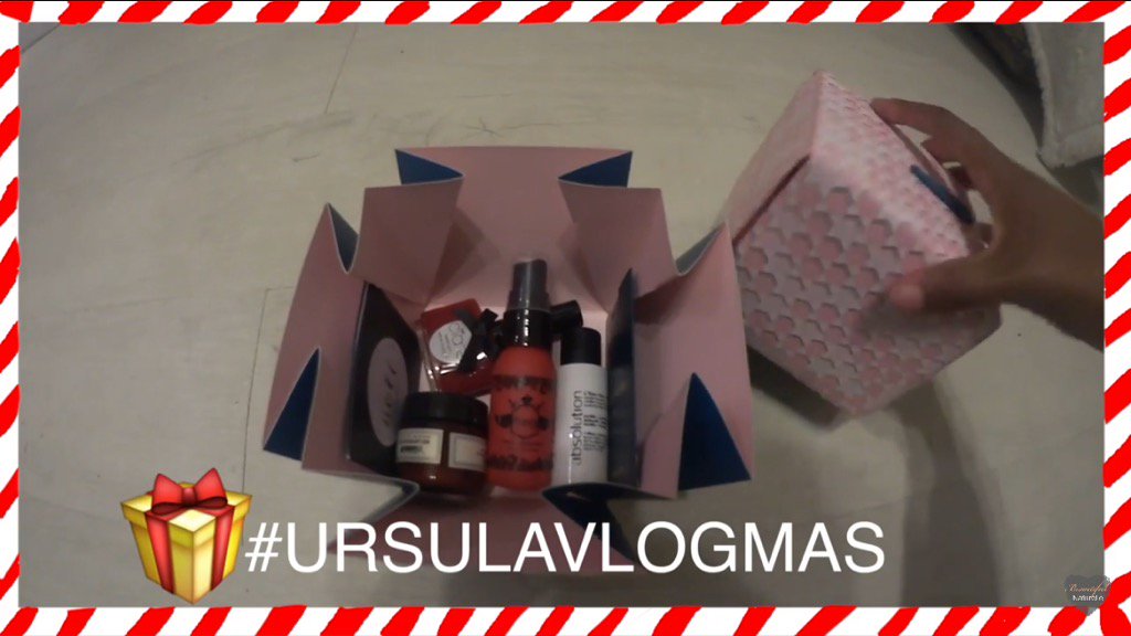 MackenaMoore's tweet photo. #URSULAVLOGMAS https://t.co/7cCB3oRMlo