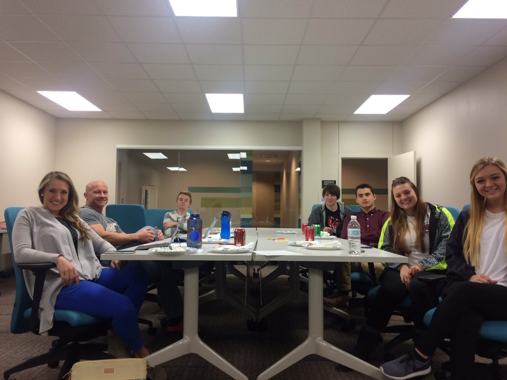 417SQUAD's tweet photo. Squad working over break because we care!❤️ https://t.co/1OYvwd9cAu