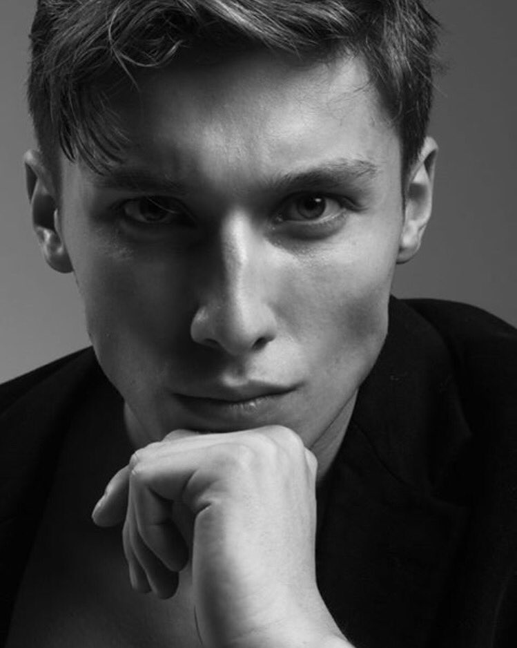 New shooting male model Iulius <a href="/RueModeles/">RueDesModeles</a>