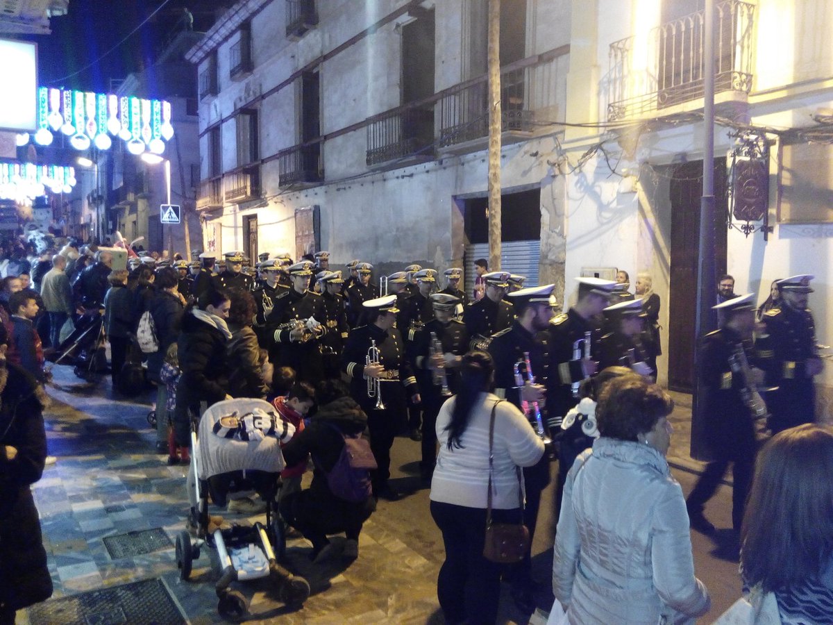 PasoBlanco_3's tweet photo. Nuestra @AMAMARGURA participa un año más en la #CabalgatadelaIlusión #SomosBlancos #SomosLorca https://t.co/kuYNB1vh26
