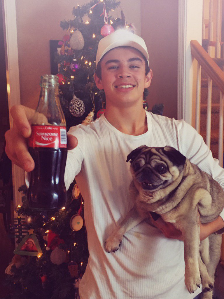 Found my someone nice. Tweet me who you want to #ShareaCoke with under the mistletoe for a DM/follow #sponsored