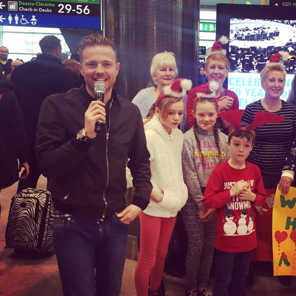 dawnd66's tweet photo. LOVE those jeans on @NickyByrne can't put my finger on why ;-) #bearrested! LOL https://t.co/Lb9yGDO4T0