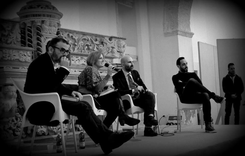 LibrSpecchia's tweet photo. Il grande @DonatoCarrisi e #laragazzanellanebbia emozioni senza fine @LibriLonganesi @illibraio @albcola https://t.co/1drHU7KBue