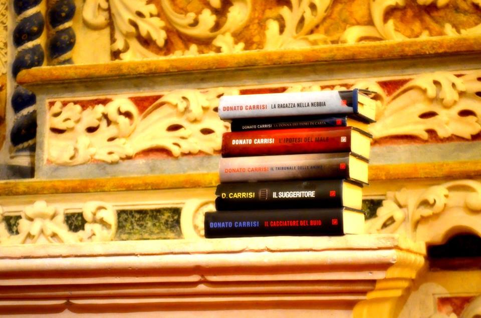 LibrSpecchia's tweet photo. Il grande @DonatoCarrisi e #laragazzanellanebbia emozioni senza fine @LibriLonganesi @illibraio @albcola https://t.co/1drHU7KBue