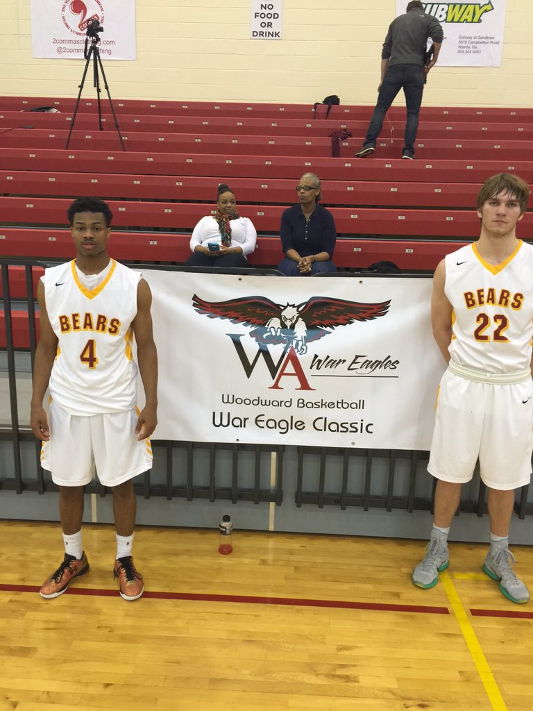 rnl32's tweet photo. The Golden Bears were led by Ibrahim Shabazz w/14pts and Brent Duncan w/15pts #WAclassic https://t.co/dFalhkHGP7