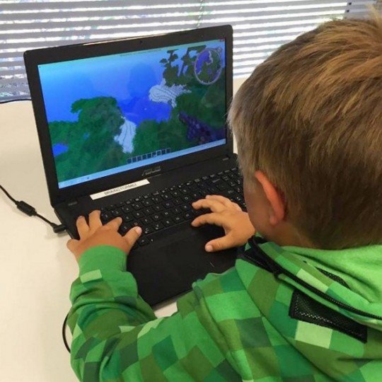 SocialRugratsLA's tweet photo. ☆ @BrainStorm_Edu Minecraft Night TOMORROW https://t.co/sVHESe3YCn https://t.co/qgkiP6m9Fd