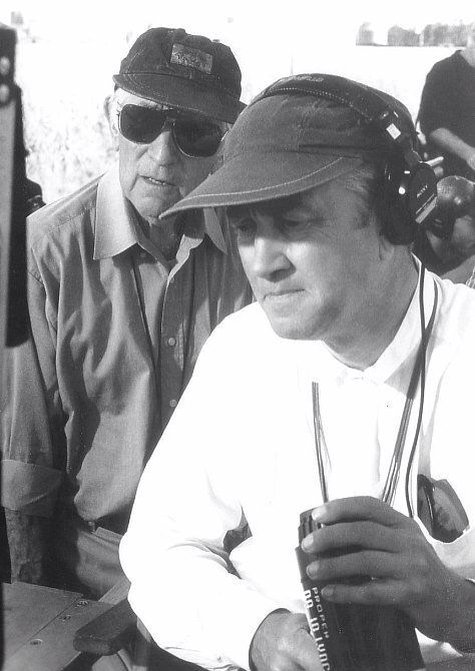 Happy birthday to cinematographer & director, Freddie Francis.

Here with David Lynch on The Straight Story. 