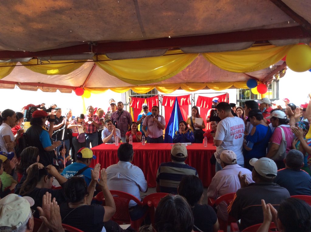 gestionperfecta's tweet photo. Agradecemos el compromiso del pueblo de Urdaneta con esta revolución! Quienes continuamos trabajando en Lara https://t.co/BCU3jlCXSY