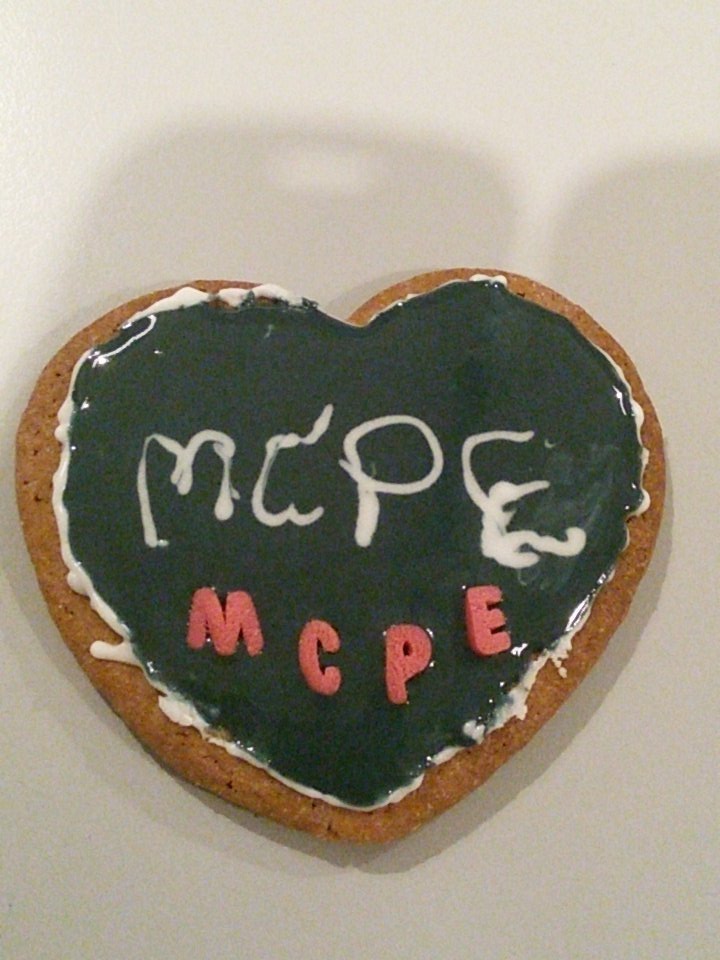 Jooky2000_'s tweet photo. Wow look what i made!!!!
I am so good at this XD. Who wants this cookie? 
Rt is you think i am pro at this https://t.co/5kI9ftLll5