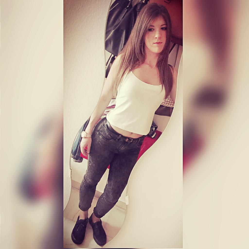 ananarvaez15's tweet photo. 😘 😘 https://t.co/wJqj8TxSKS