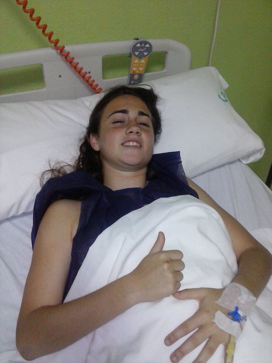 MalagaCFemenino's tweet photo. Deseamos una pronta recuperación a la jugadora @carmenmaese10 del @MalagaCFemenino .Te esperamos pronto de vuelta!!! https://t.co/H1TYxslVrM