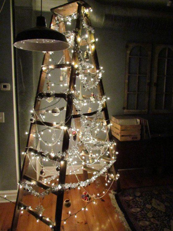 9GAG's tweet photo. Some Alternative Ideas Of Christmas Trees If You Don't Want A Traditional One
Read more ► https://t.co/a5q7Z9ixRK https://t.co/GnhrIhMf8u