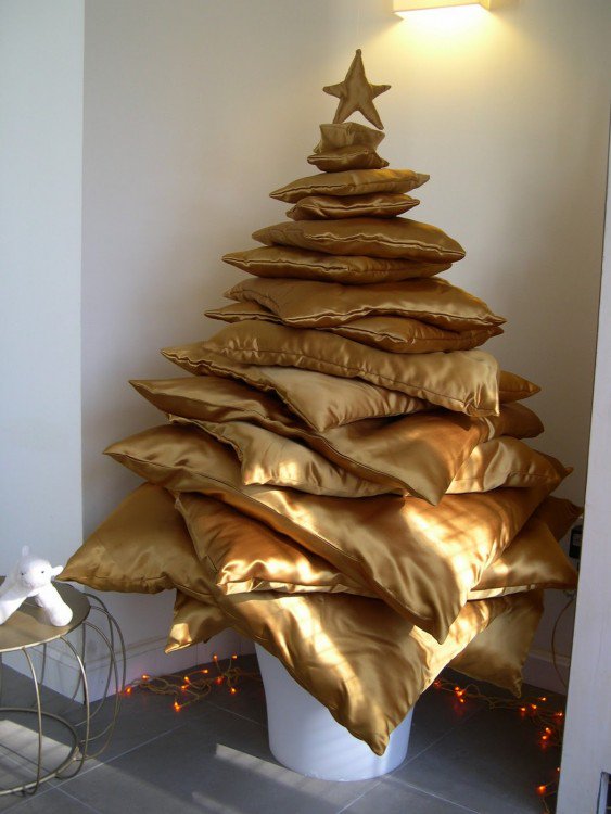 9GAG's tweet photo. Some Alternative Ideas Of Christmas Trees If You Don't Want A Traditional One
Read more ► https://t.co/a5q7Z9ixRK https://t.co/GnhrIhMf8u