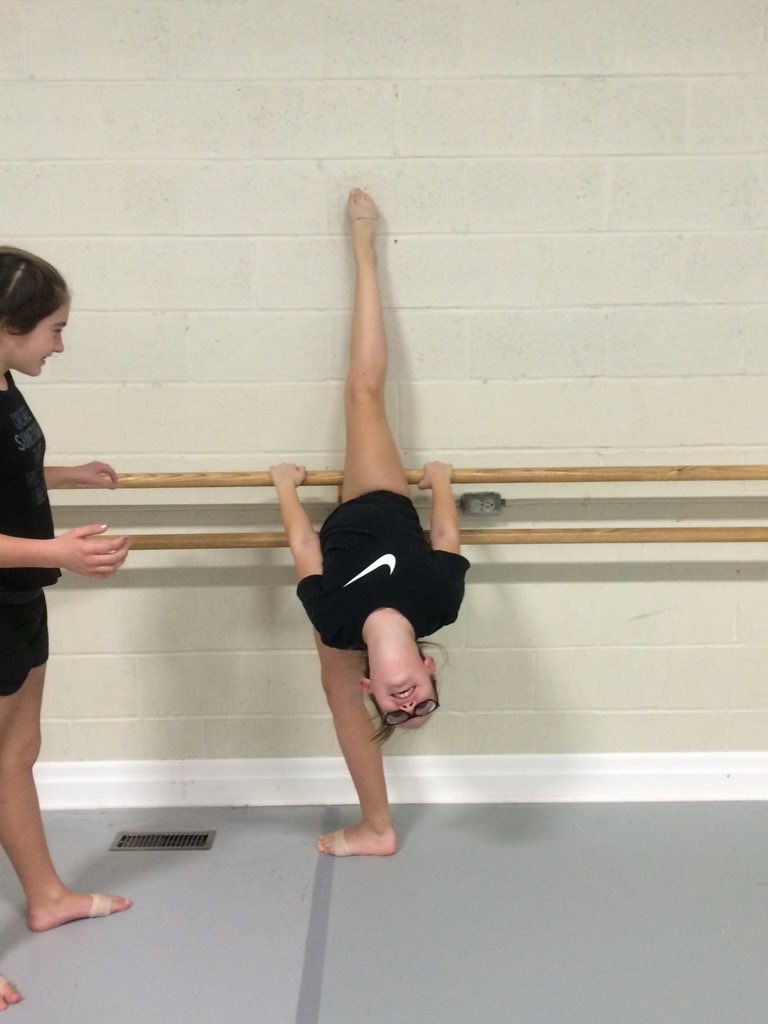 natashasproule's tweet photo. @TDSBurlington the fouettés working hard before Christmas break! https://t.co/jEzseelxTf
