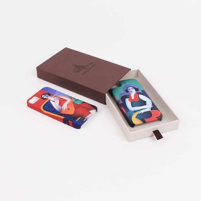 hoverGENIE's tweet photo. #DesignShowCase #Branding by rawasim Package design for @busaadartgallery phone covers

#Busaad #busaadartgallery #… https://t.co/HkGN7TSg0C