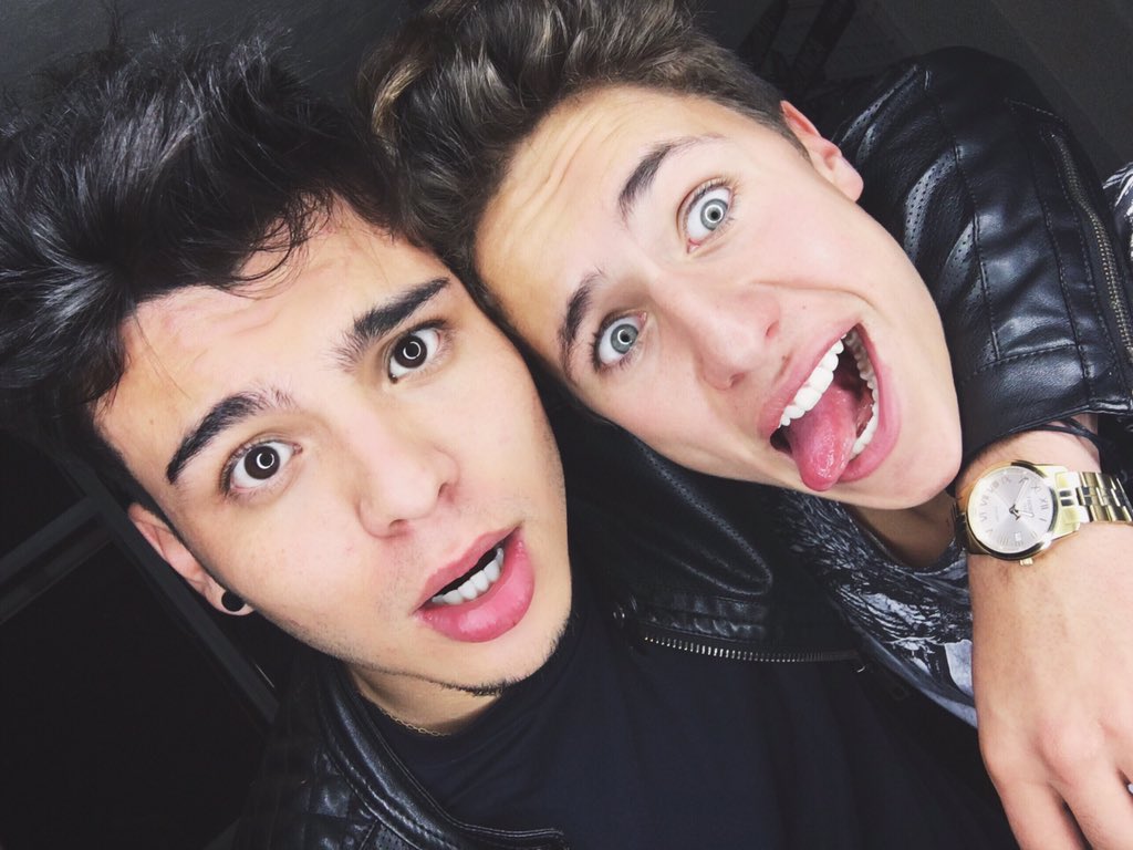 JuanpaZurita's tweet photo. Siempre que estoy con el algo sale mal, pero me llevo una gran historia para contar. #Zurilobos https://t.co/Ovajm6Hfto