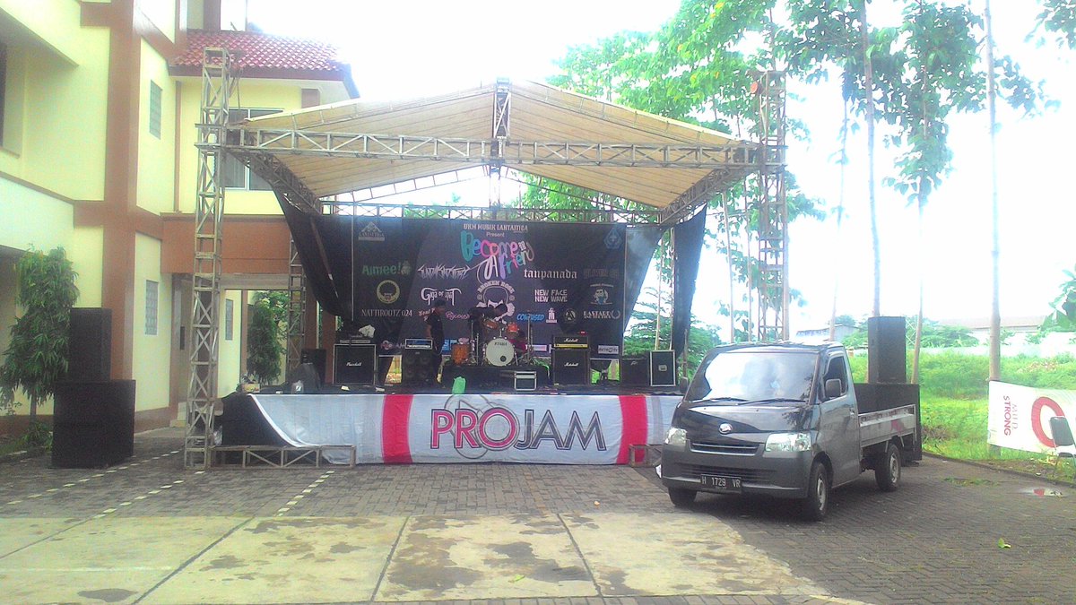 Inilah panggung become a friend 2015 :)