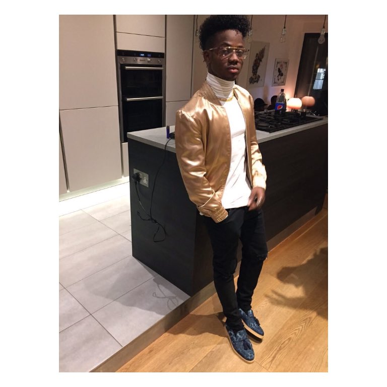 Zittyqueen's tweet photo. @koredebello - #Romantic Ft @TiwaSavage .Pls Retweet. ==&amp;gt; https://t.co/eY6J5CzfwF   🙏🏽 https://t.co/3WNebVU0bf" https://t.co/o4c7EZfIkc