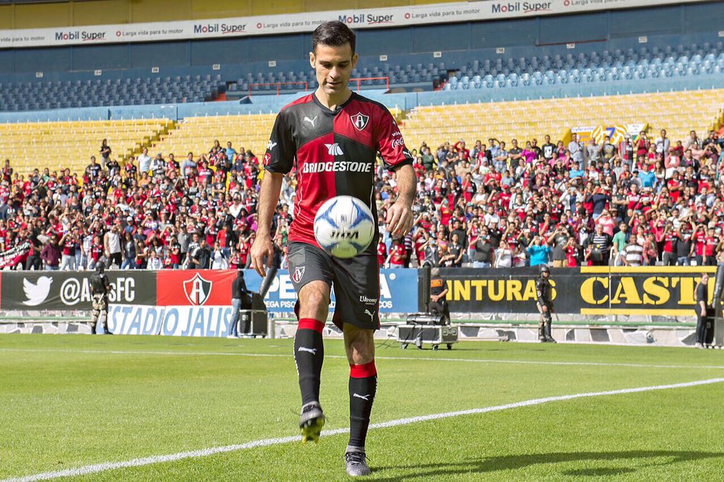 RafaMarquezMX's tweet photo. Gracias a toda la afición por este gran recibimiento #SoyFiel #Actitud https://t.co/3cOCR4rvh6