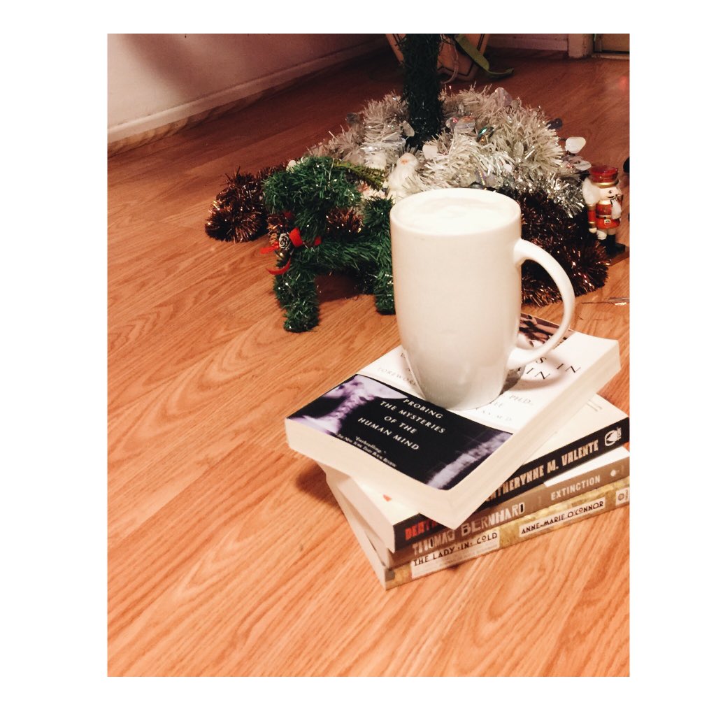 damnDASHA's tweet photo. #socialmediaisnotreallife I spilled this right after I took it.. Don't worry I made another #honestcaption https://t.co/1R5o5KrBJU