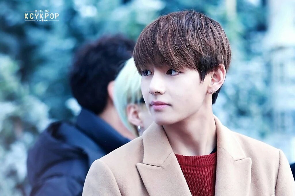 lovewith_v's tweet photo. [HQ] 151221 Taehyung @ K-STAR ROAD Inauguration #V #뷔 #태형 #방탄소년단 
©KCYKPOP https://t.co/1pY5z7ZO4K