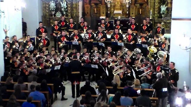Gentedepaz's tweet photo. Maestro Valero de Aguilar celebra un concierto solidario de Navidad https://t.co/UVUlotBmM8 https://t.co/nXeuNMCvRG