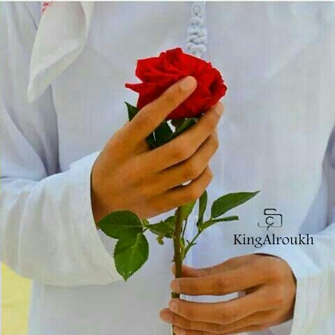 7557N_'s tweet photo. ﻟﻴﻪ ﺳﺎﻛﺖ ؟ ! ﻭﺍﻟﺤﻨﻴـﻦ ﻳﻬﺐ ﺑﺮﺩﻩ
ﻭﺍﻧﺖ ﺻﻮﺗﻚ ﻳﺎﺳﺠﻴﻦ ﺍﻟﺒﺂﻝ ﺩﺁﻓﻲ

ﻃﺂﺡ ﻣﻦ ﻏﺼﻦ ﺍﻟﻐﻼ ﻭﺍﻟﺤﺐ ﻭﺭﺩﻩ
ﻻﻳﻄﻴﺢ ﺍﻟﻐﺼﻦ ﻃﺂﺡ ﺍﻟﻮﺭﺩ ﻛﺂﻓﻲ https://t.co/4Krq6fIt5F