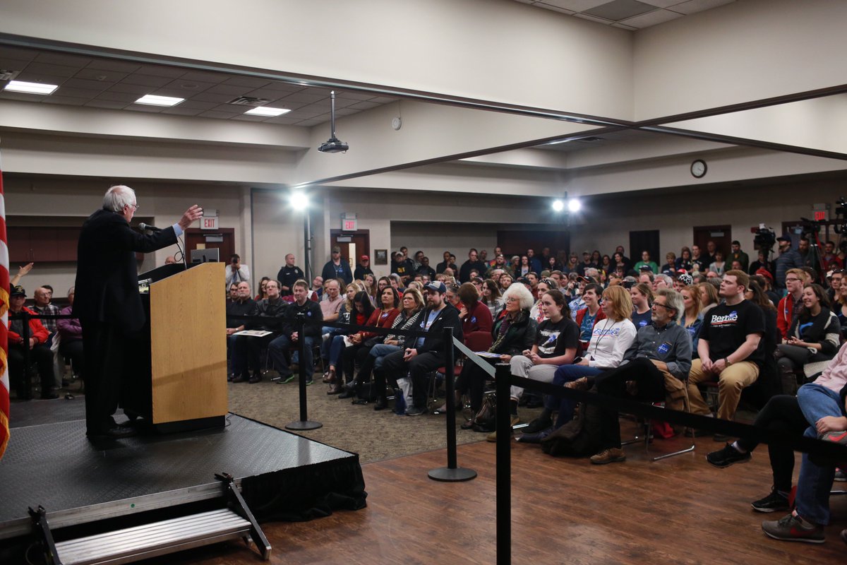 BernieSanders tweet picture