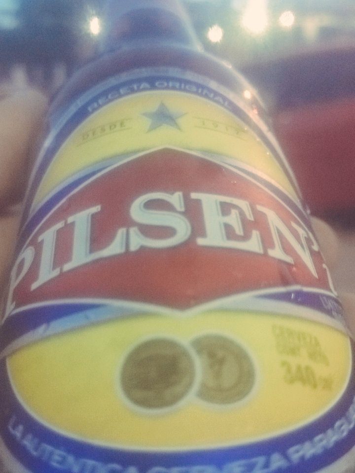 cruz_yamilccp's tweet photo. No importa que día sea hoy..estamos en diciembre 👌🍺 y una @PilsenPy com este calor entra como loco 👐👌🍺🍺 #pilseni https://t.co/gsPMIFjafF