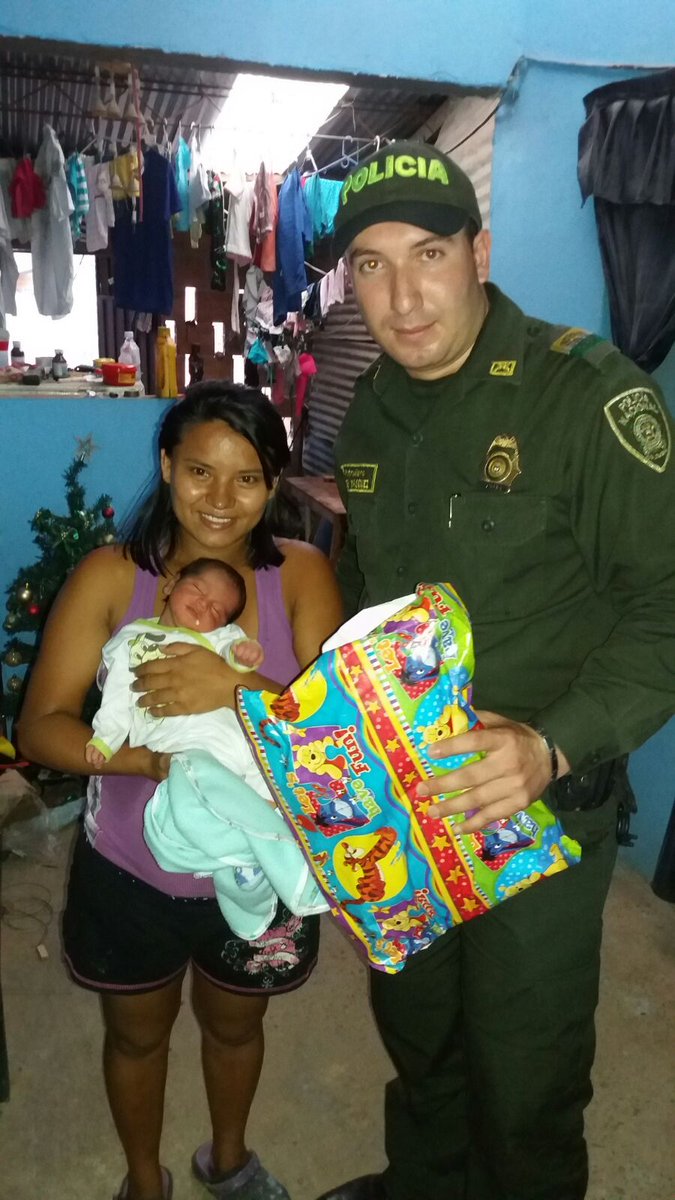 diegounipol's tweet photo. @PoliciaColombia @PoliciaVillavo @deVillavicencio @Villavoalreves ahijado Mateo niño q nació en calle d la reliquia https://t.co/rYXiNAakqc