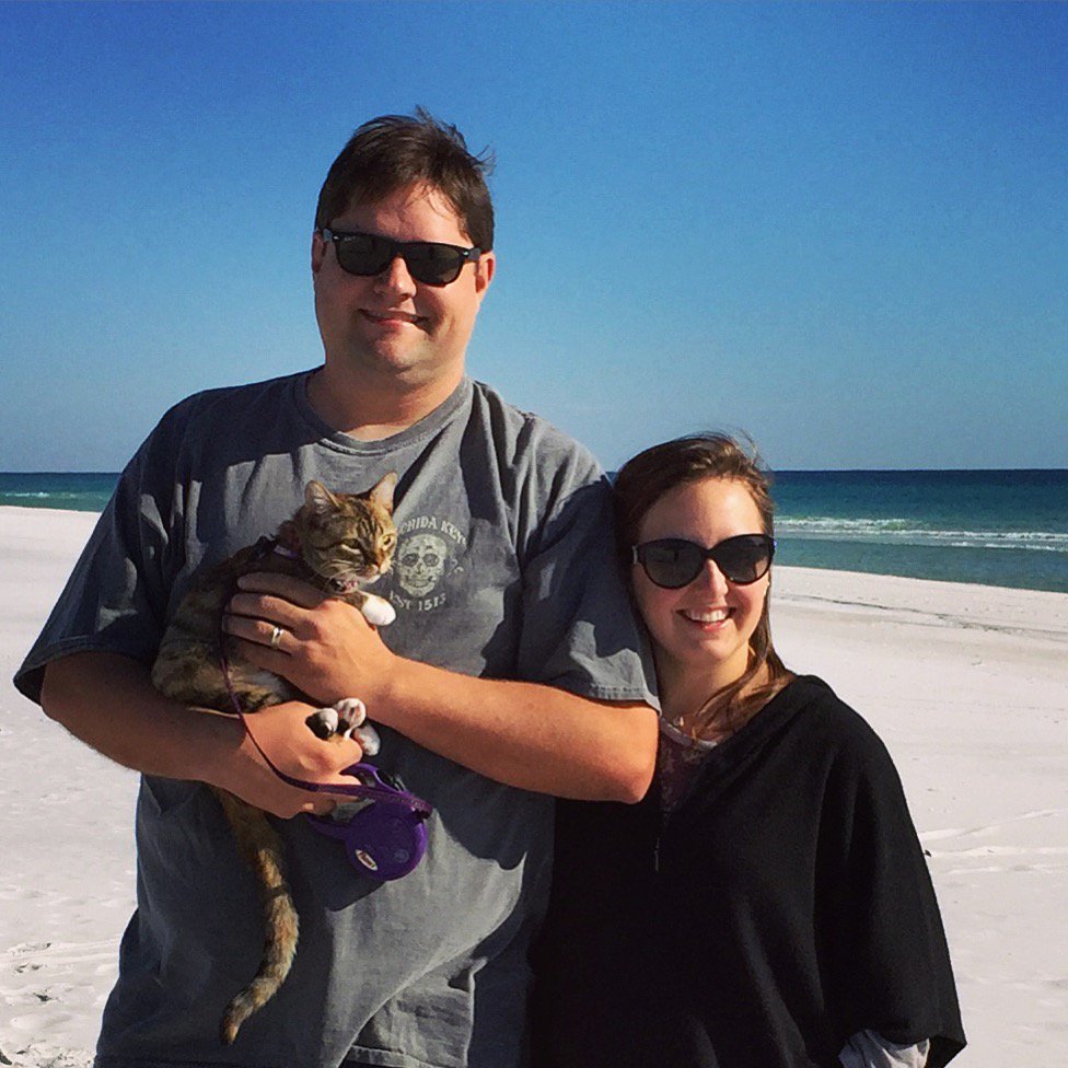 gAuto's tweet image. Drive.Dive.Devour. Interview [Full-Time RVers]

Article: ow.ly/T2zZ3

@RVTravelTV @gordwborg @LazydaysRV