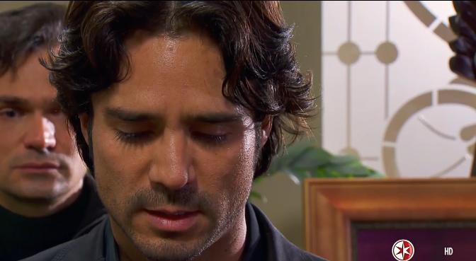 JRU_Bosnia's tweet photo. Viendo @SimpleMariaTv 
Alejandro @JoseRon3 #60 https://t.co/nF4xARO5dS