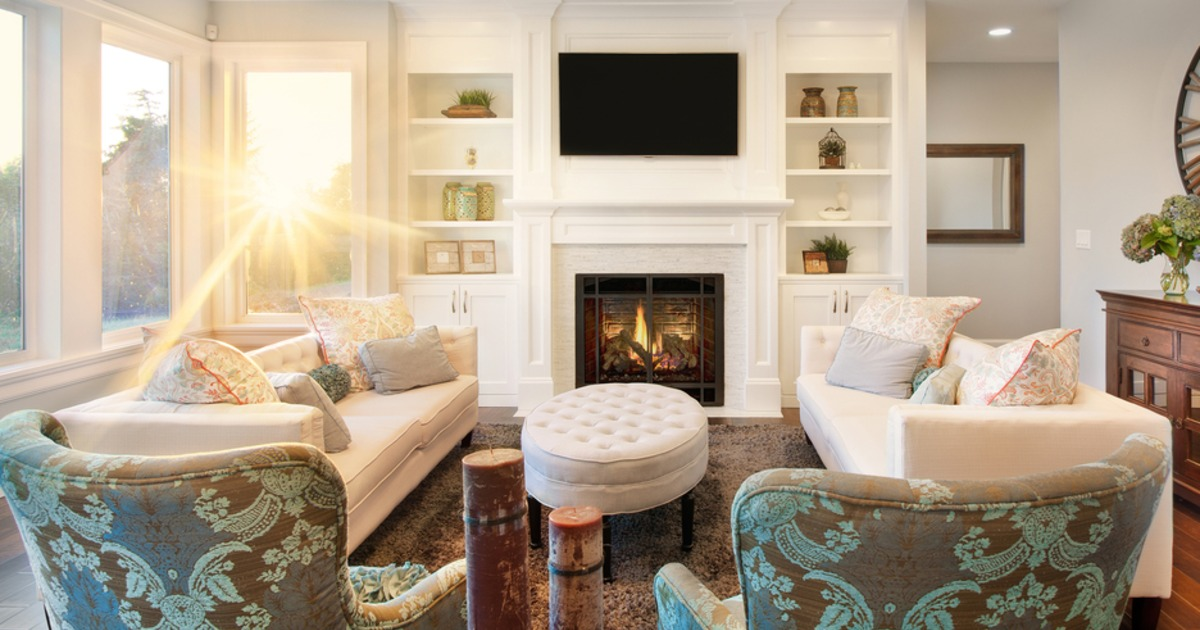 mypropertysquad's tweet photo. Think like a home staging pro. 10 tricks to help you sell your house: https://t.co/xmxJjIDdBl https://t.co/KxV6gRWalY