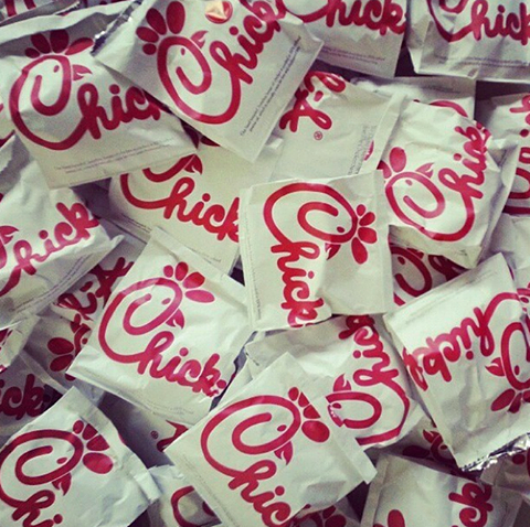 cfaoverlandpark's tweet photo. Buy-One-Get-One Chick-fil-A Chicken Sandwiches. Wed. 12/23 10:30am-10pm. CFA @ 135th St. &amp; 69 Hwy ONLY! Who's in??? https://t.co/evwBpeAlT7