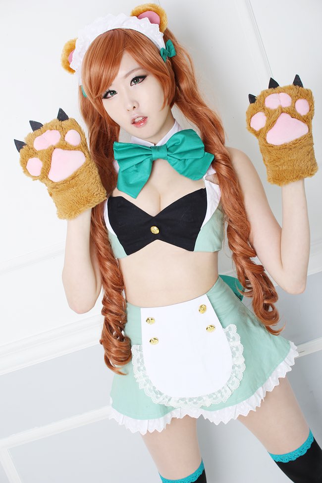 Oztenga's tweet photo. Cute cute cute! #Bears #BearcatNation #cosplayer #cosplayexperiment2k15 #cutecat #Cubs #JapaneseCulture #BearDown https://t.co/IW0s9g9ai9