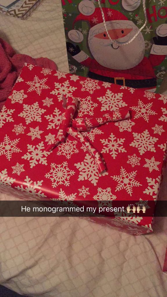 kaylaartale13's tweet photo. I have to give props to my boyfriend because he monogrammed my present! #He'sAKeeper #kal @ablind32 https://t.co/KXUkgvS0G2