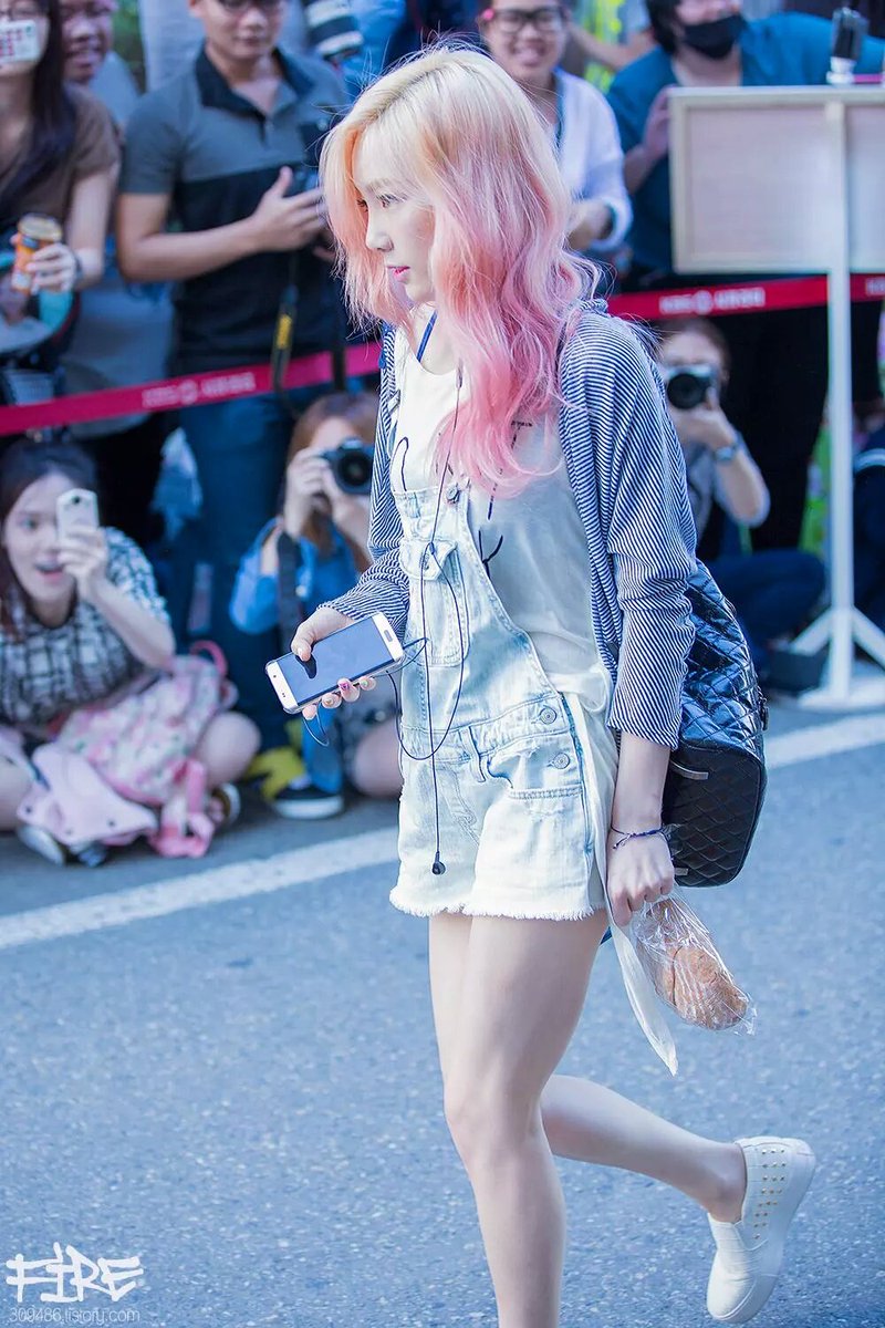 MYXOLOVESTEPHI's tweet photo. ผมสีควันบุหรี่

ผมสีทอง

ผมสีดำ

ผมชมพู

แทยอนได้พิสูจน์แล้วว่า ไม่ว่าผมสีไหนก็เข้ากับแทยอน
.... #ความแทยอน https://t.co/dwQoacuUoe