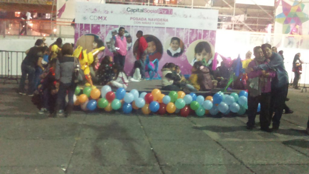 GDF ofrecerá cenas de navidad en el Zócalo - CW4FhyTU0AIDsrc