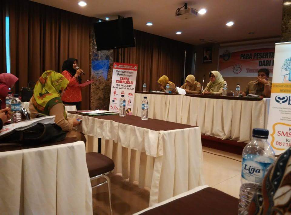 SeCi's tweet photo. Seminar #PPIA "lindungi ibu dan anak dari penularan HIV" hotel grand sakura https://t.co/RktTY5iPgY hm.yamin medan https://t.co/n3bAExBwh1
