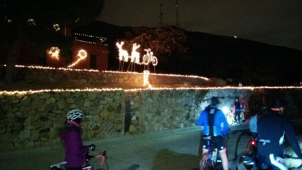 Night ride to look at the lights...
#GetActiveElPaso #RideYourBike