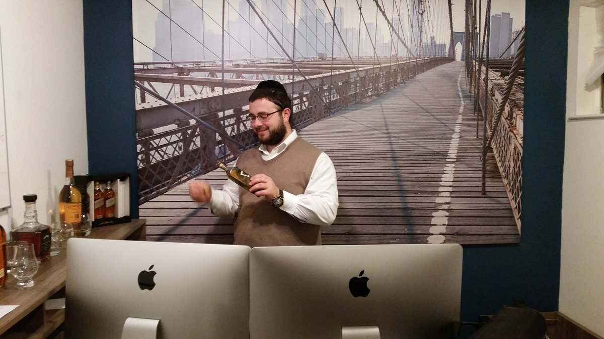 ArroCreative's tweet image. Breaking the fast, Arrow style.